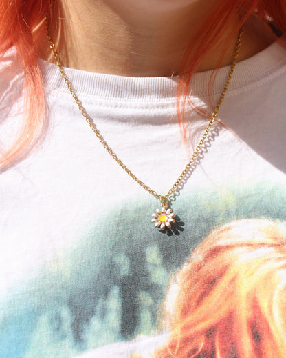Enamel Daisy Pendant Necklace (Gold Plated)