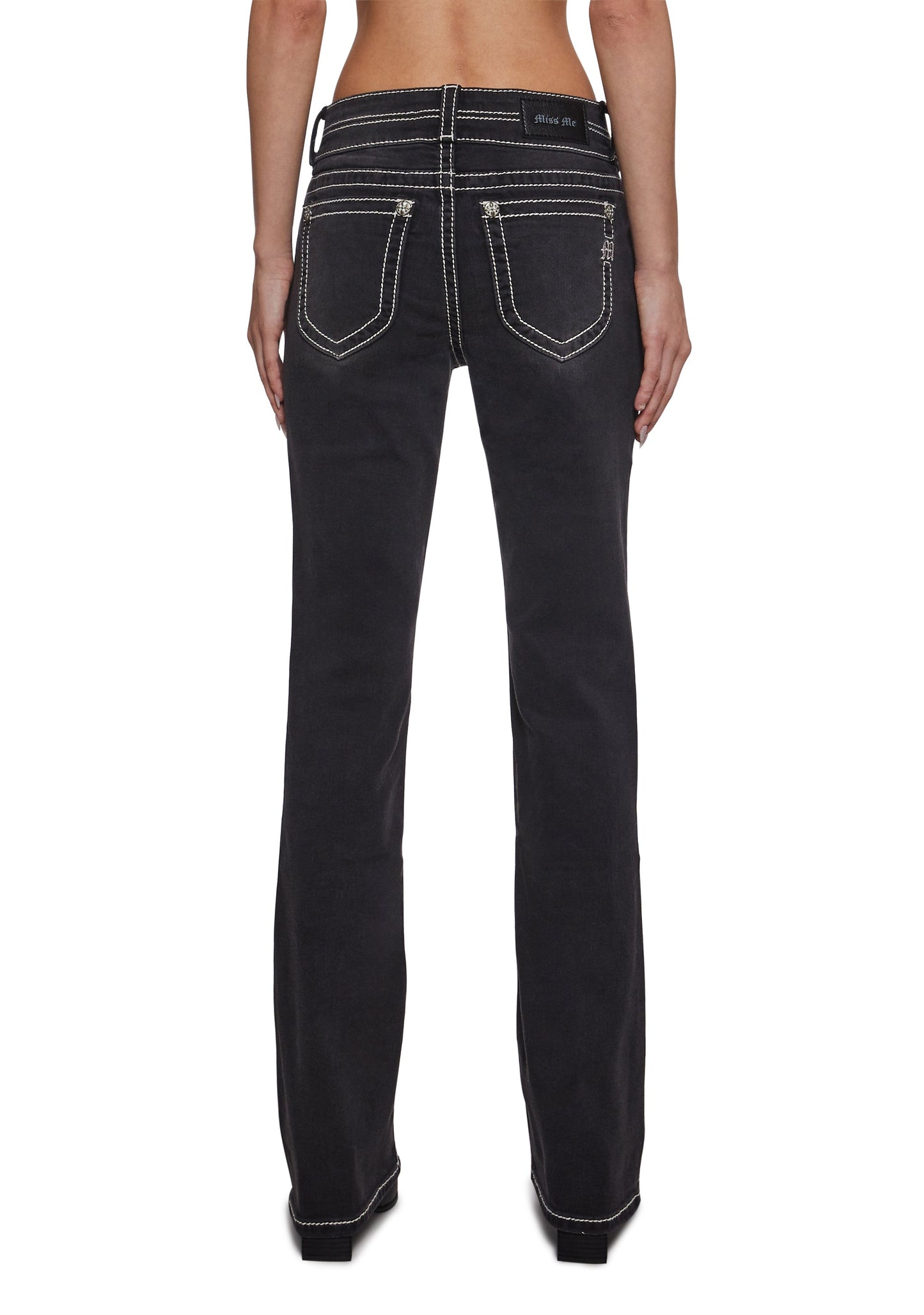 32" Mid Rise Boot Jeans