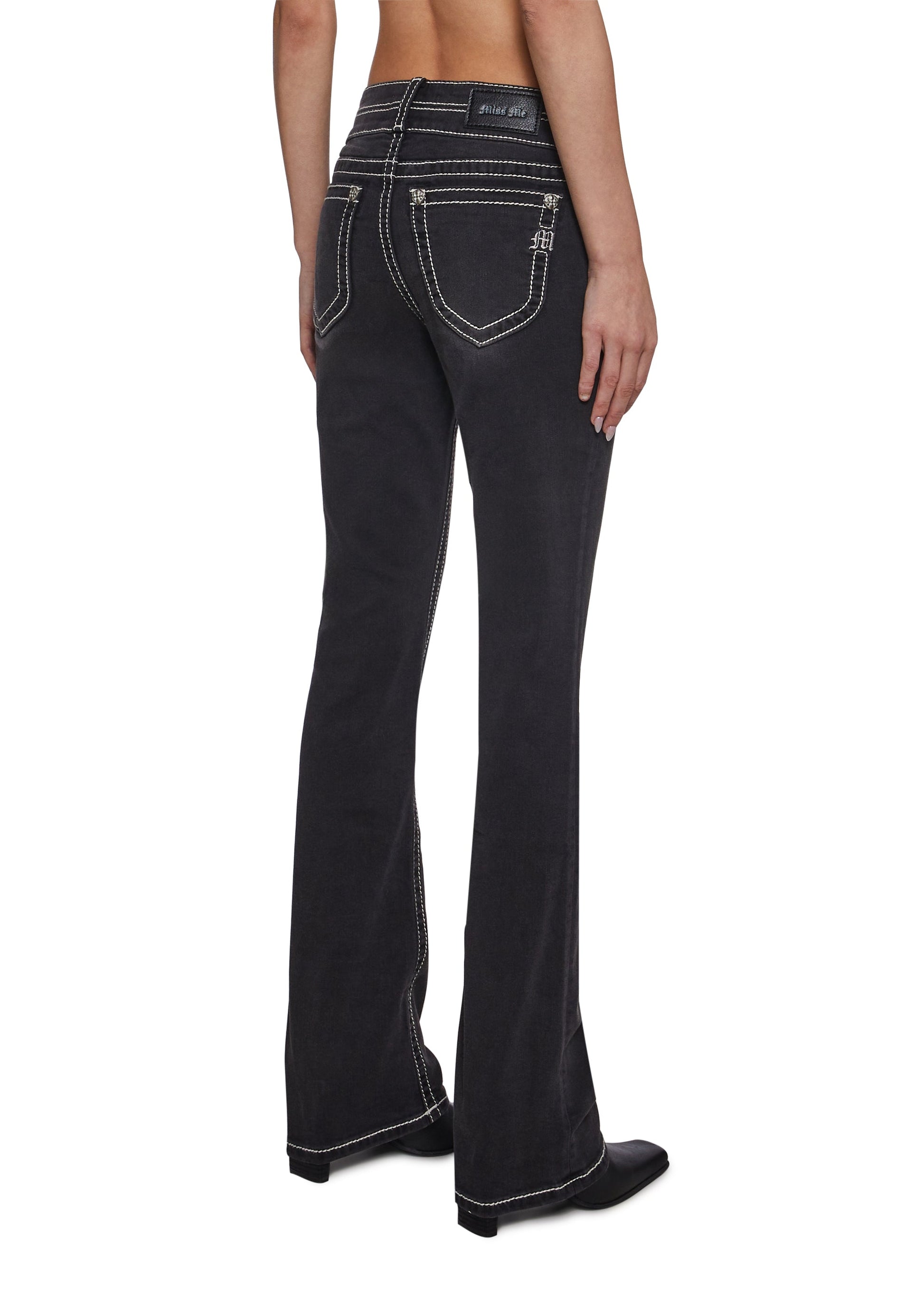 32" Mid Rise Boot Jeans