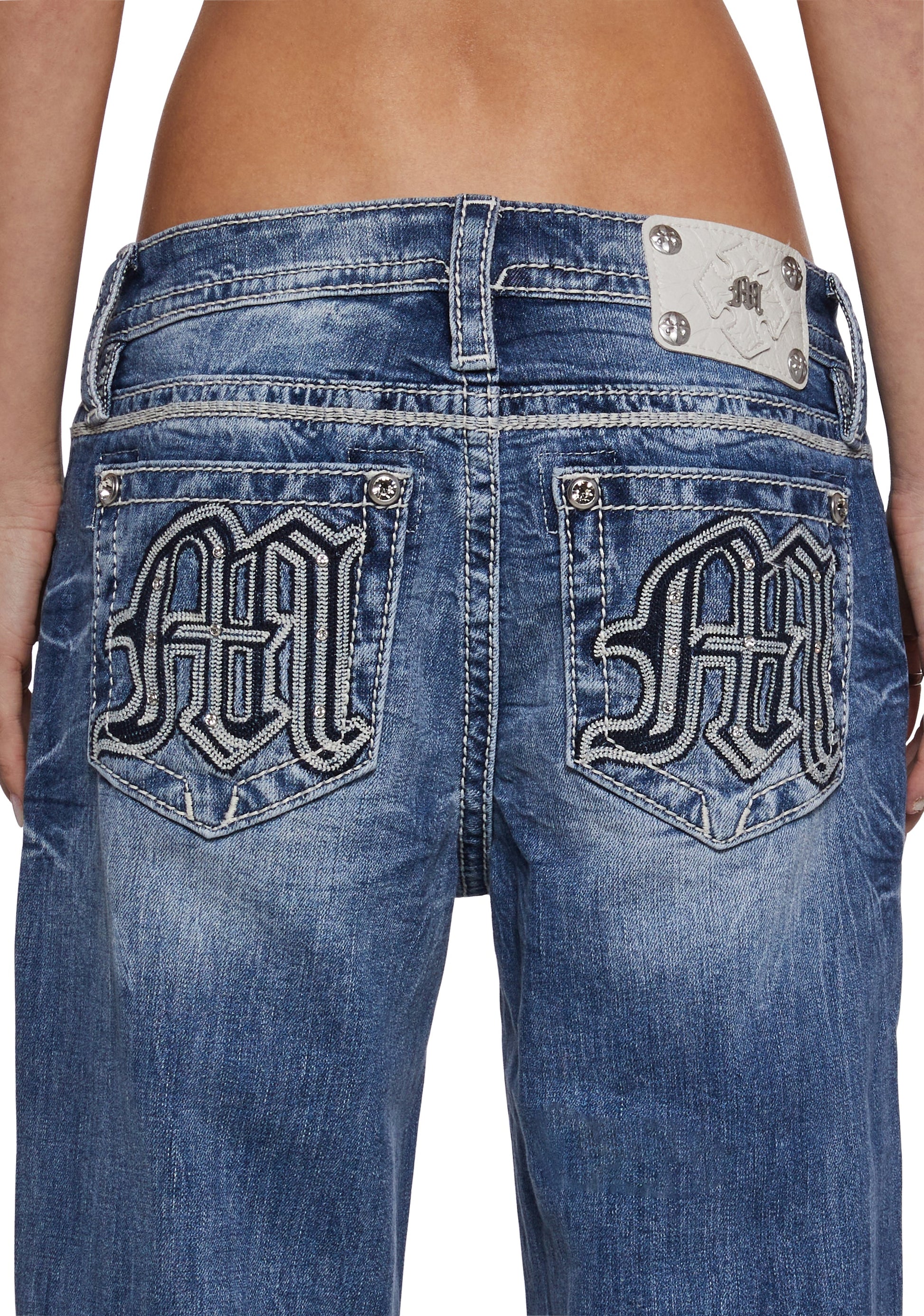 30" Mid Rise Slim Wide Jeans